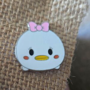 Disney Tsum Tsum Daisy Duck Pin